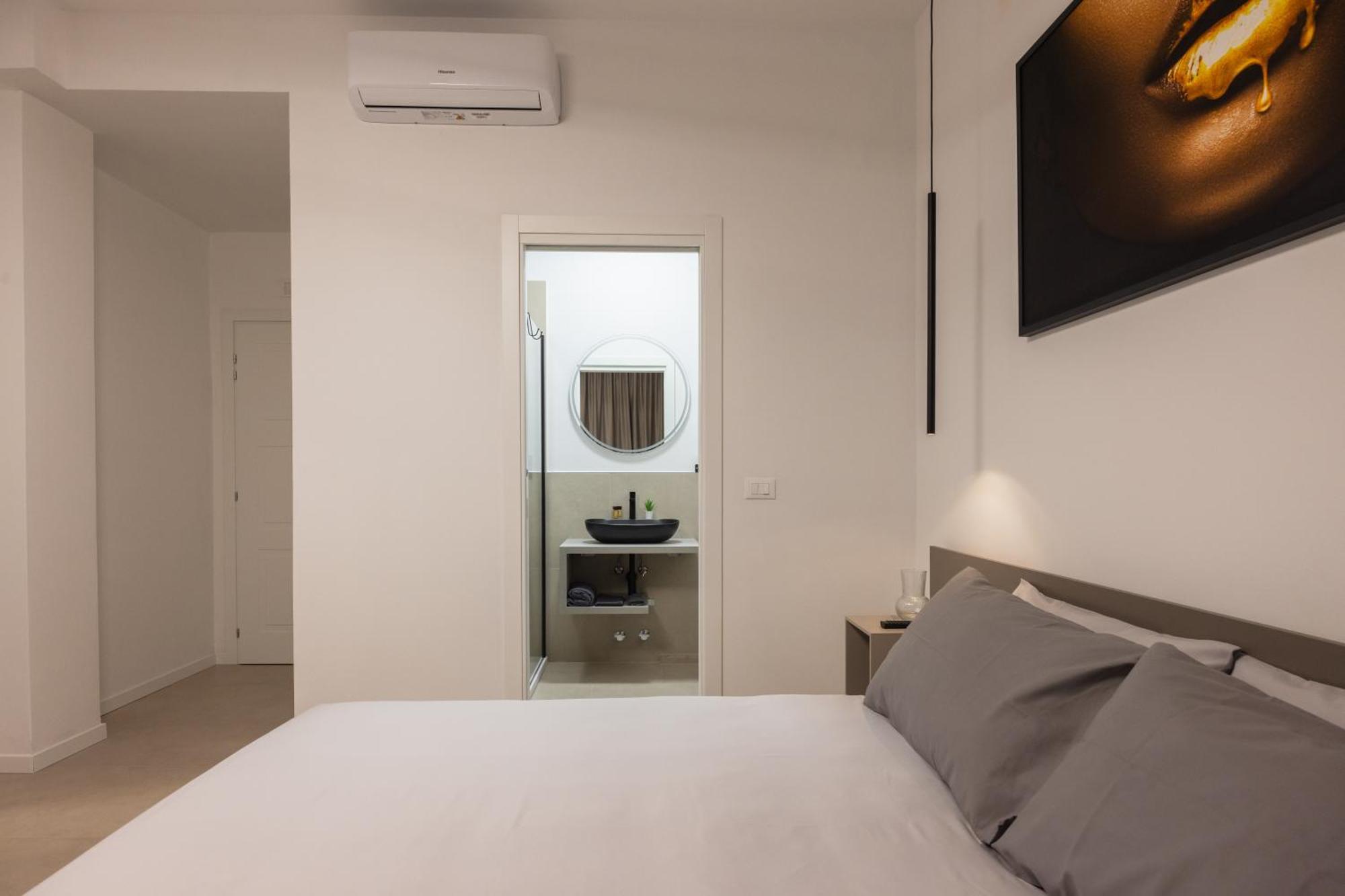 Luxury Station Suite Bolonia Exterior foto