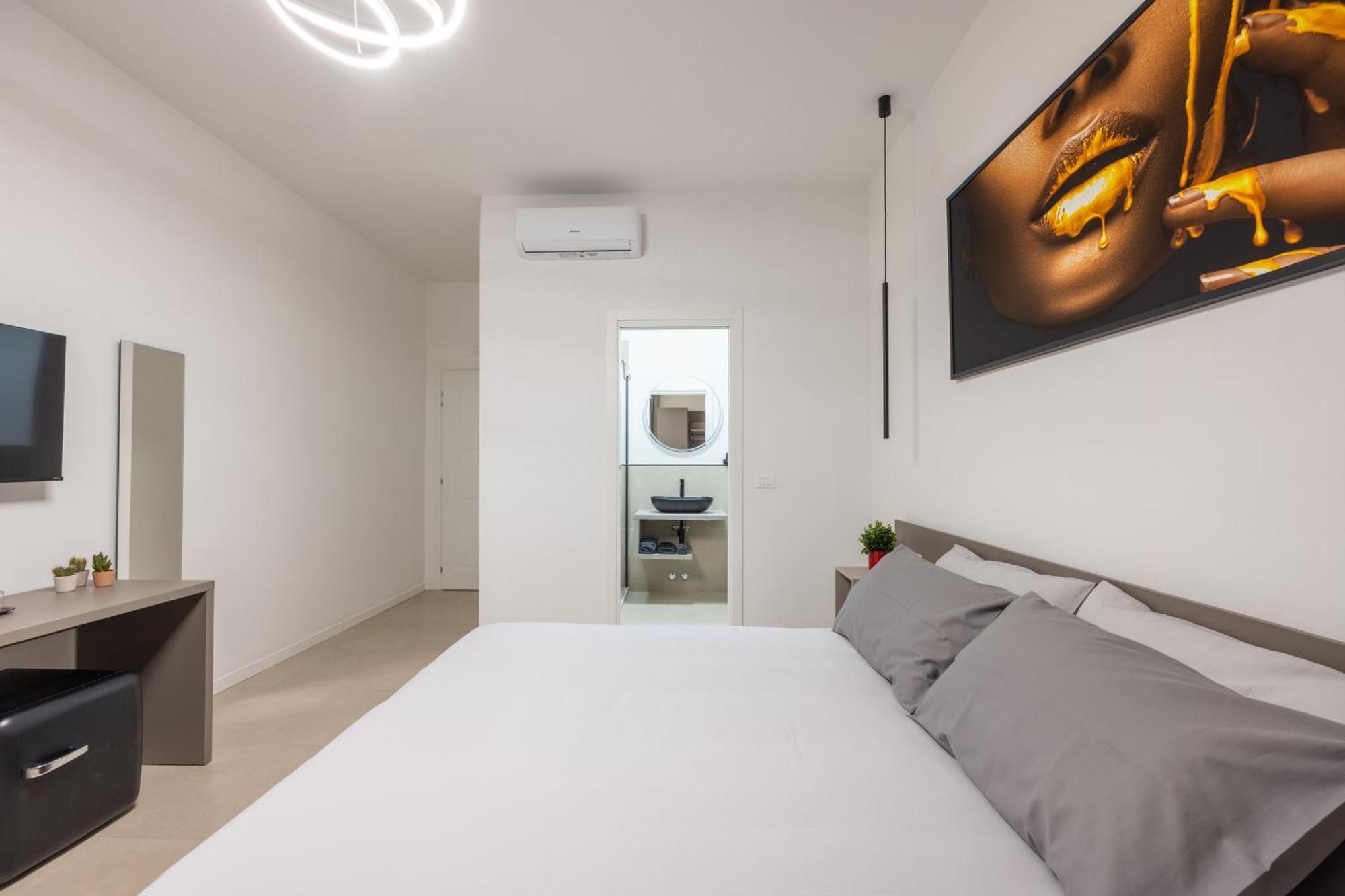 Luxury Station Suite Bolonia Exterior foto