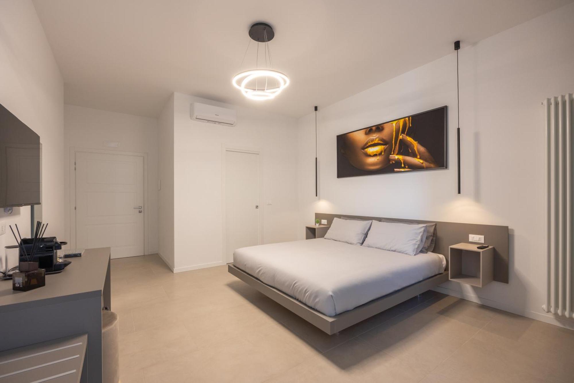 Luxury Station Suite Bolonia Exterior foto